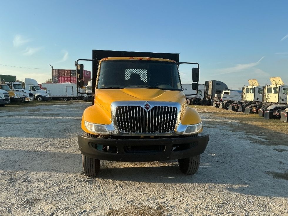 Flatbed Truck-Light and Medium Duty Trucks-International-2019-4300-Garden City-GA-113,349\n\t\tmiles-$ 49,500 - Image 2