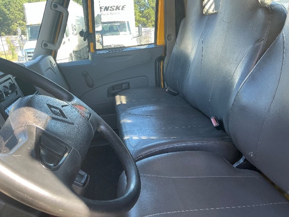 Flatbed Truck-Light and Medium Duty Trucks-International-2019-4300-Garden City-GA-177,664\n\t\tmiles-$ 45,250 - Image 15