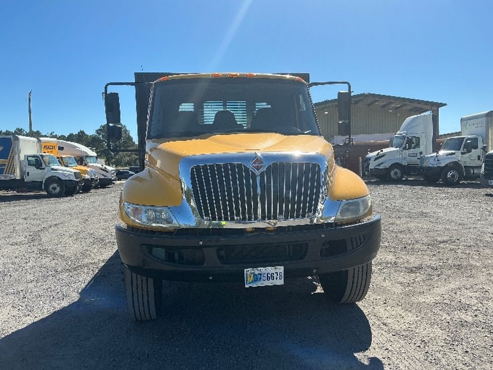 Flatbed Truck-Light and Medium Duty Trucks-International-2019-4300-Garden City-GA-177,664\n\t\tmiles-$ 45,250 - Image 2