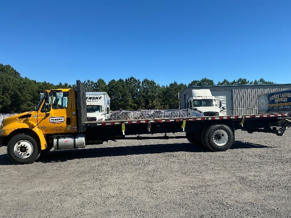 Flatbed Truck-Light and Medium Duty Trucks-International-2019-4300-Garden City-GA-177,664\n\t\tmiles-$ 45,250 - Image 4