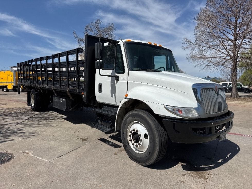 Flatbed Truck-Light and Medium Duty Trucks-International-2019-4300-Garland-TX-251,790\n\t\tmiles-$ 33,750 - Image 1