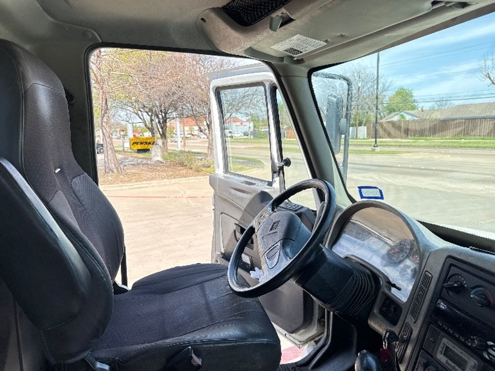 Flatbed Truck-Light and Medium Duty Trucks-International-2019-4300-Garland-TX-251,790\n\t\tmiles-$ 33,750 - Image 19