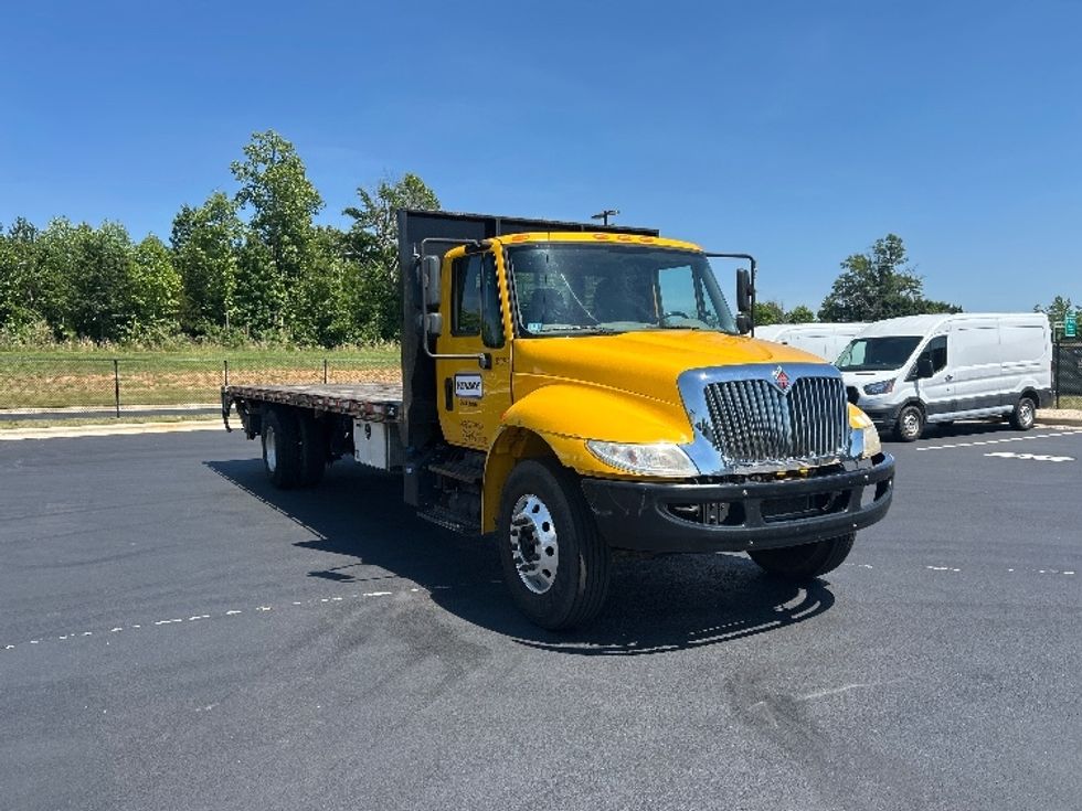Flatbed Truck-Light and Medium Duty Trucks-International-2019-4300-Greensboro-NC-153,896\n\t\tmiles-$ 45,500 - Image 1