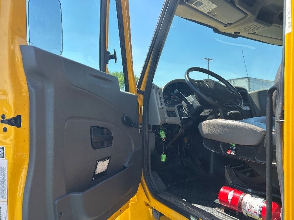 Flatbed Truck-Light and Medium Duty Trucks-International-2019-4300-Greensboro-NC-153,896\n\t\tmiles-$ 45,500 - Image 14