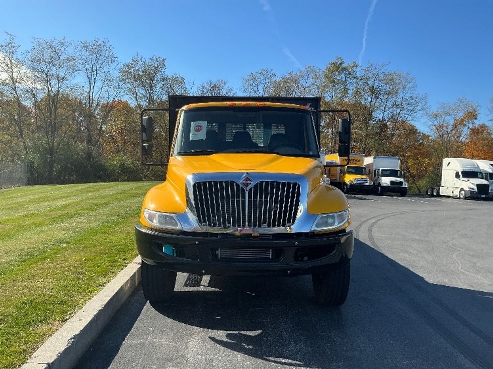 Flatbed Truck-Light and Medium Duty Trucks-International-2019-4300-Harrisburg-PA-193,719\n\t\tmiles-$ 40,750 - Image 2