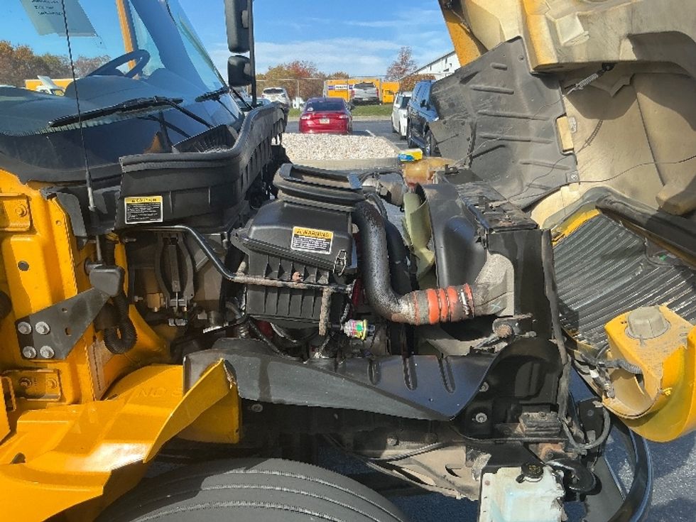 Flatbed Truck-Light and Medium Duty Trucks-International-2019-4300-Harrisburg-PA-193,719\n\t\tmiles-$ 40,750 - Image 23