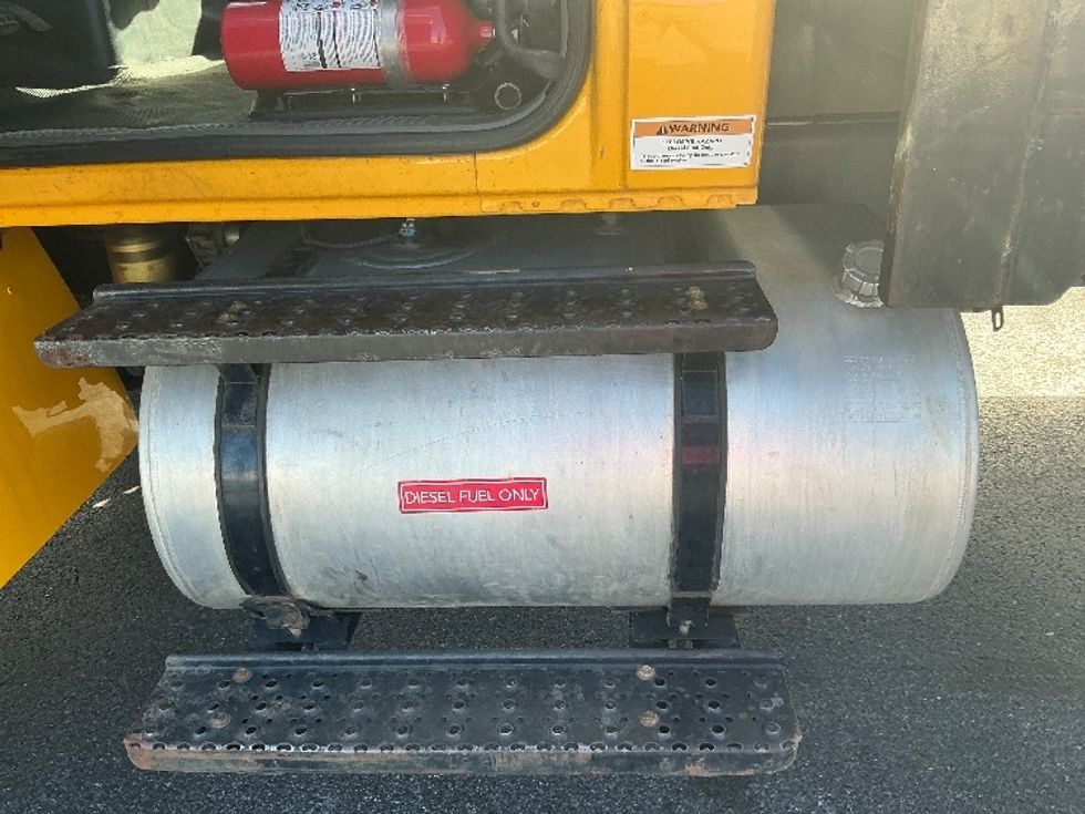 Flatbed Truck-Light and Medium Duty Trucks-International-2019-4300-Harrisburg-PA-193,719\n\t\tmiles-$ 40,750 - Image 25