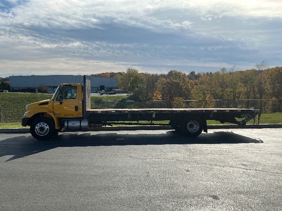 Flatbed Truck-Light and Medium Duty Trucks-International-2019-4300-Harrisburg-PA-193,719\n\t\tmiles-$ 40,750 - Image 4