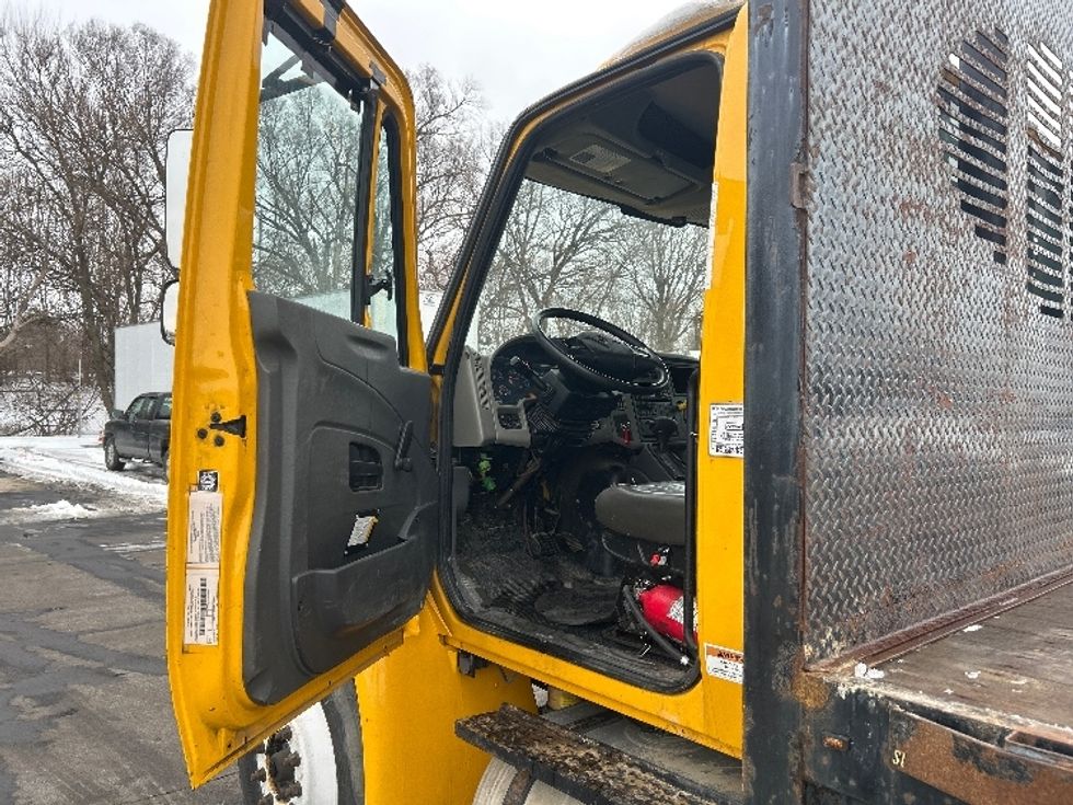 Flatbed Truck-Light and Medium Duty Trucks-International-2019-4300-Indianapolis-IN-125,031\n\t\tmiles-$ 43,750 - Image 16