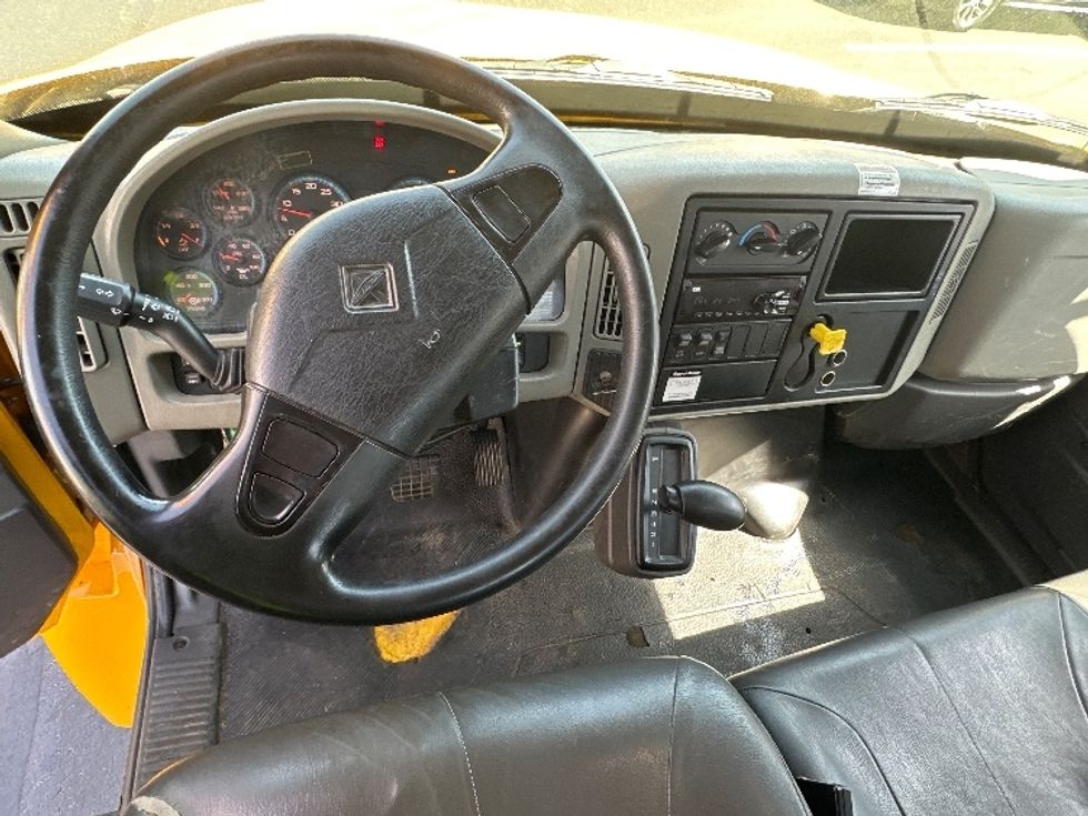 Flatbed Truck-Light and Medium Duty Trucks-International-2019-4300-Jessup-MD-145,314\n\t\tmiles-$ 48,000 - Image 17