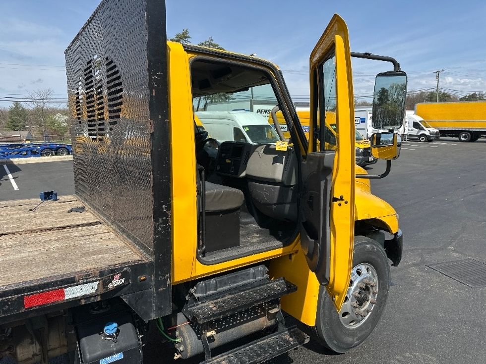 Flatbed Truck-Light and Medium Duty Trucks-International-2019-4300-Jessup-MD-145,314\n\t\tmiles-$ 48,000 - Image 19