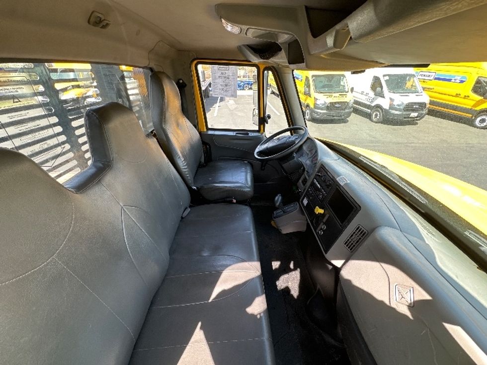 Flatbed Truck-Light and Medium Duty Trucks-International-2019-4300-Jessup-MD-145,314\n\t\tmiles-$ 48,000 - Image 21