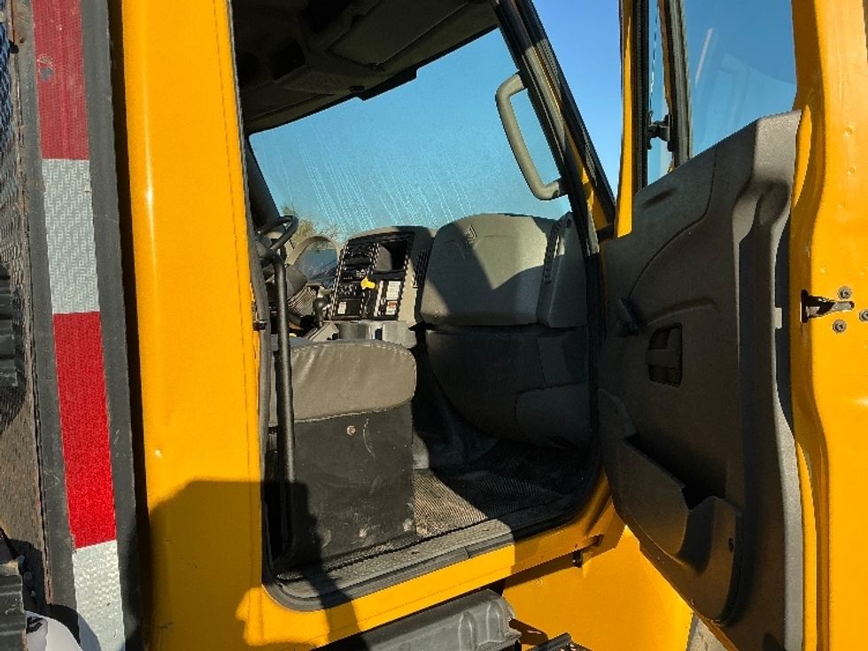 Flatbed Truck-Light and Medium Duty Trucks-International-2019-4300-Lagrange-GA-126,821\n\t\tmiles-$ 54,000 - Image 20