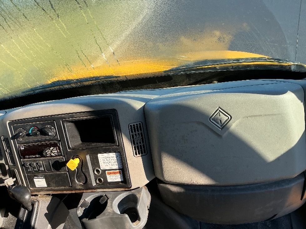 Flatbed Truck-Light and Medium Duty Trucks-International-2019-4300-Lagrange-GA-126,821\n\t\tmiles-$ 54,000 - Image 21