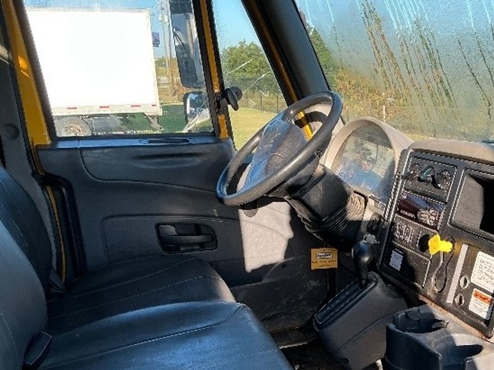 Flatbed Truck-Light and Medium Duty Trucks-International-2019-4300-Lagrange-GA-126,821\n\t\tmiles-$ 54,000 - Image 22