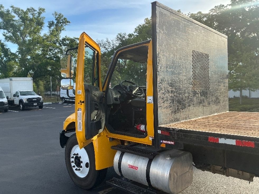 Flatbed Truck-Light and Medium Duty Trucks-International-2019-4300-Lakeland-FL-213,780\n\t\tmiles-$ 38,500 - Image 15
