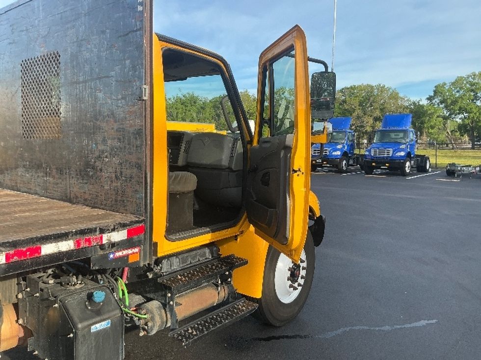 Flatbed Truck-Light and Medium Duty Trucks-International-2019-4300-Lakeland-FL-213,780\n\t\tmiles-$ 38,500 - Image 19