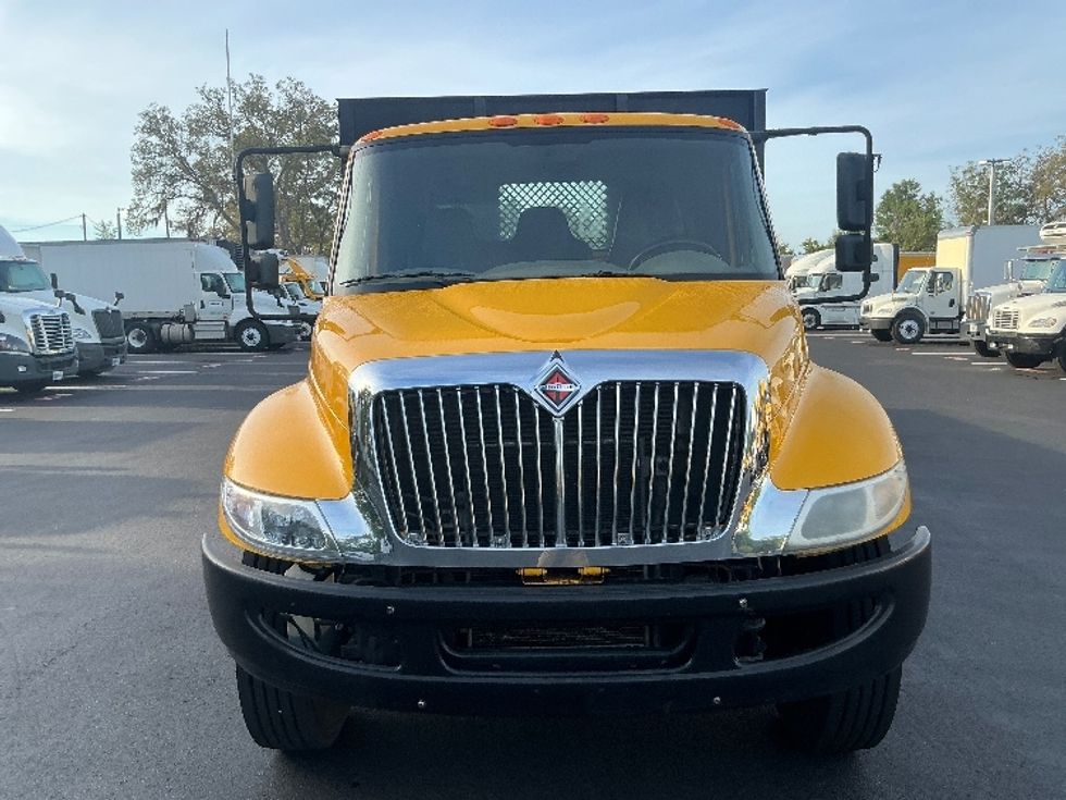 Flatbed Truck-Light and Medium Duty Trucks-International-2019-4300-Lakeland-FL-213,780\n\t\tmiles-$ 38,500 - Image 2
