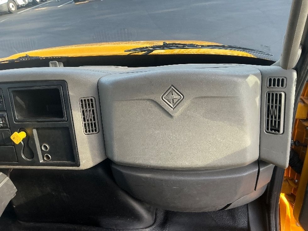 Flatbed Truck-Light and Medium Duty Trucks-International-2019-4300-Lakeland-FL-213,780\n\t\tmiles-$ 38,500 - Image 20