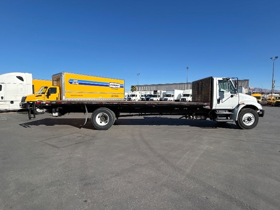 Flatbed Truck-Light and Medium Duty Trucks-International-2019-4300-Las Vegas-NV-130,730\n\t\tmiles-$ 48,000 - Image 13