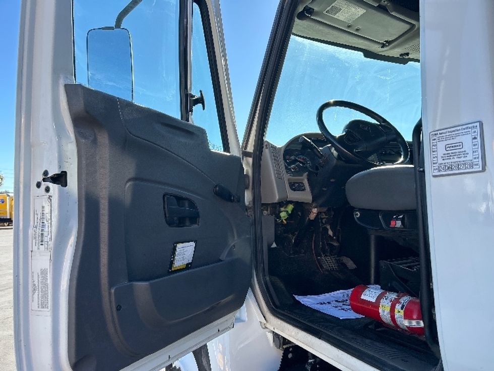 Flatbed Truck-Light and Medium Duty Trucks-International-2019-4300-Las Vegas-NV-130,730\n\t\tmiles-$ 48,000 - Image 14