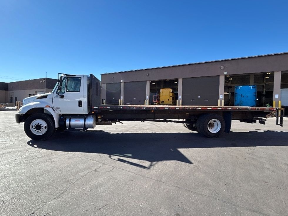 Flatbed Truck-Light and Medium Duty Trucks-International-2019-4300-Las Vegas-NV-130,730\n\t\tmiles-$ 48,000 - Image 4