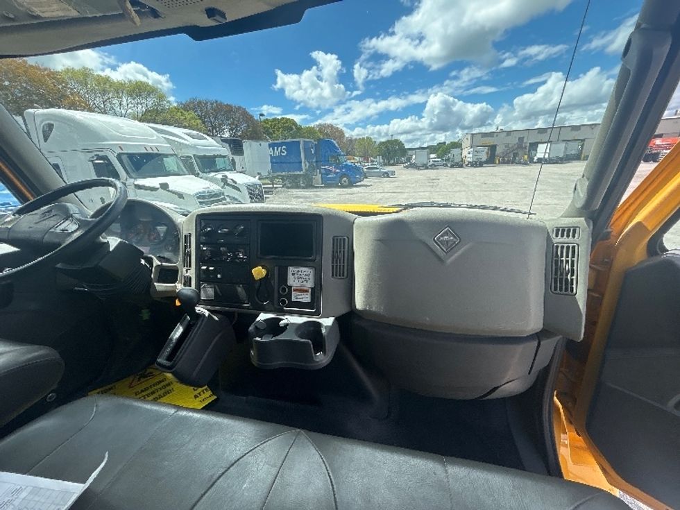 Flatbed Truck-Light and Medium Duty Trucks-International-2019-4300-Medley-FL-131,740\n\t\tmiles-$ 46,750 - Image 20
