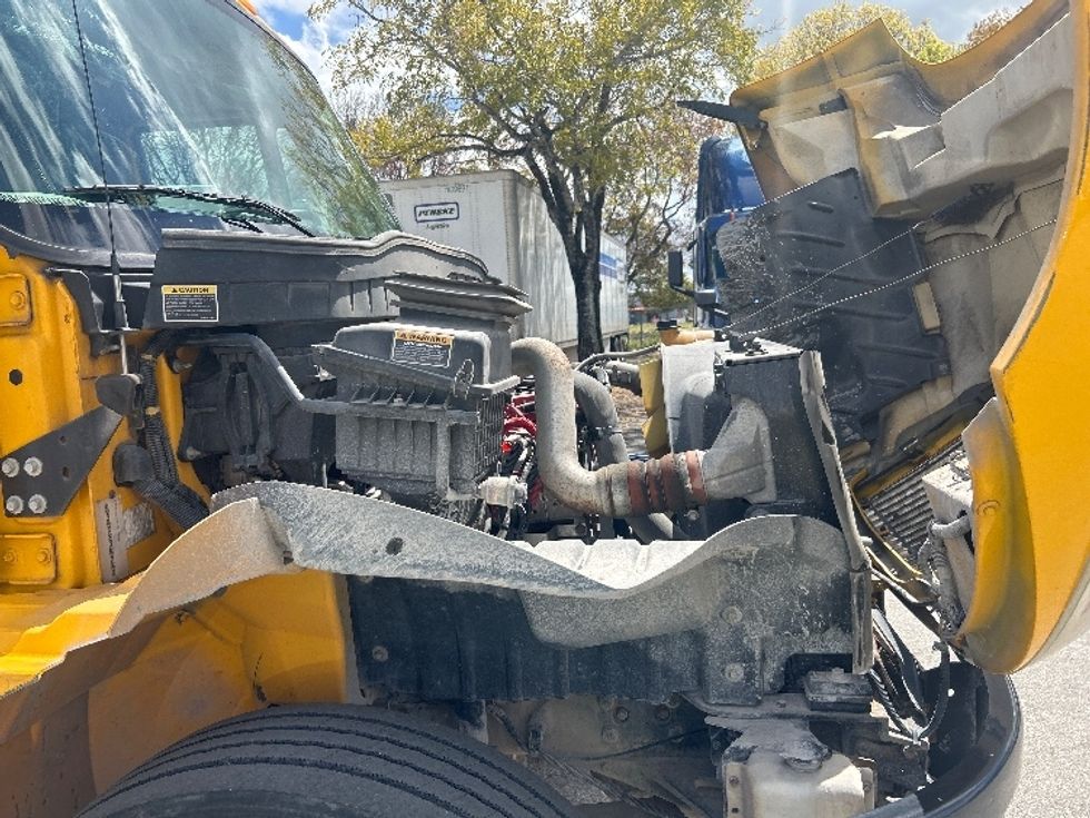 Flatbed Truck-Light and Medium Duty Trucks-International-2019-4300-Medley-FL-131,740\n\t\tmiles-$ 46,750 - Image 22