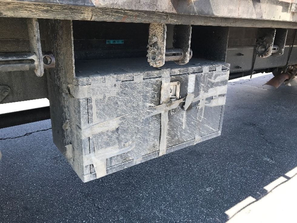 Flatbed Truck-Light and Medium Duty Trucks-International-2019-4300-Montebello-CA-145,614\n\t\tmiles-$ 44,500 - Image 25