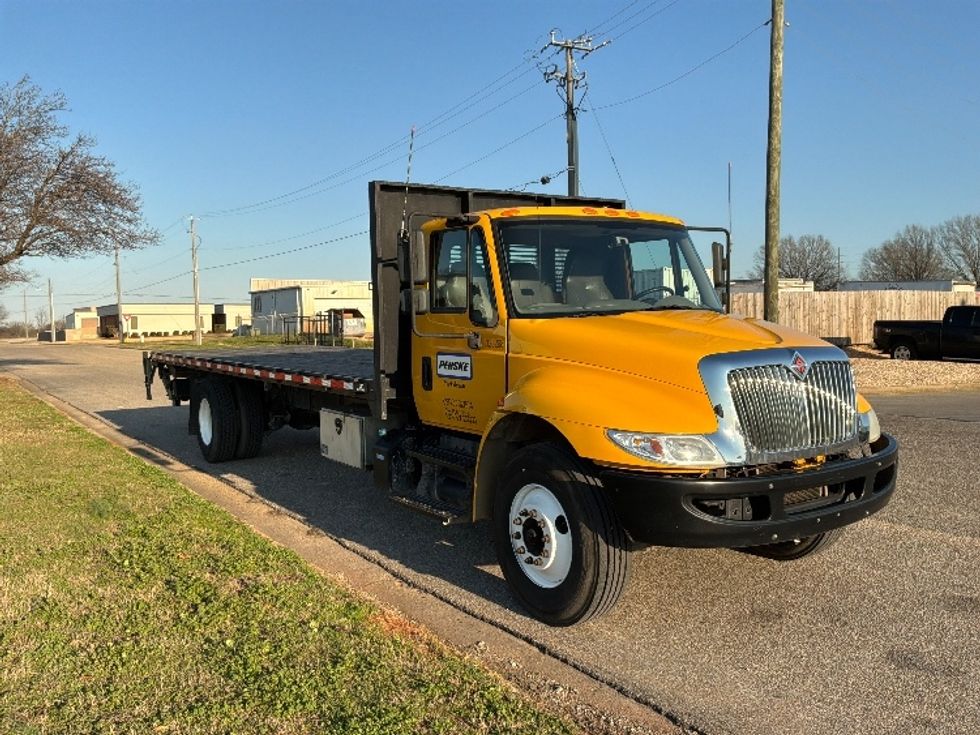 Flatbed Truck-Light and Medium Duty Trucks-International-2019-4300-Montgomery-AL-154,866\n\t\tmiles-$ 47,750 - Image 1