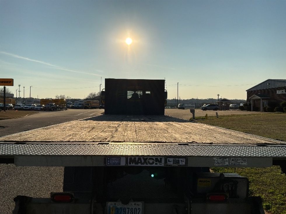 Flatbed Truck-Light and Medium Duty Trucks-International-2019-4300-Montgomery-AL-154,866\n\t\tmiles-$ 47,750 - Image 12