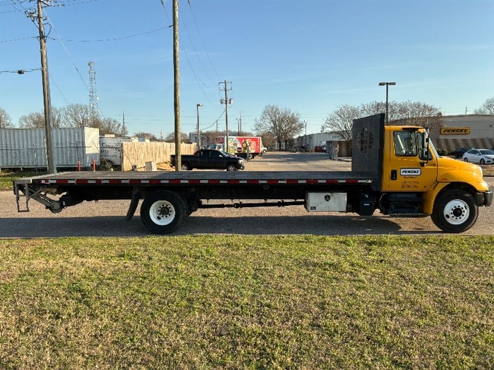 Flatbed Truck-Light and Medium Duty Trucks-International-2019-4300-Montgomery-AL-154,866\n\t\tmiles-$ 47,750 - Image 15