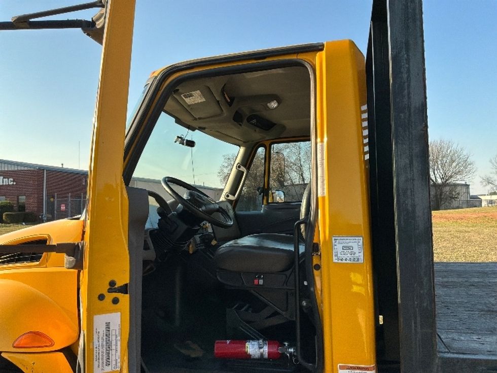 Flatbed Truck-Light and Medium Duty Trucks-International-2019-4300-Montgomery-AL-154,866\n\t\tmiles-$ 47,750 - Image 16