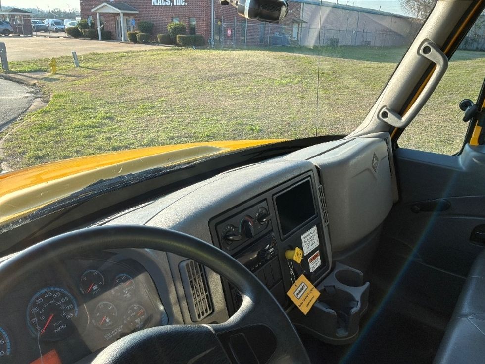 Flatbed Truck-Light and Medium Duty Trucks-International-2019-4300-Montgomery-AL-154,866\n\t\tmiles-$ 47,750 - Image 17