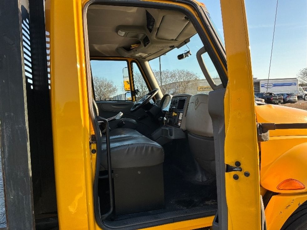 Flatbed Truck-Light and Medium Duty Trucks-International-2019-4300-Montgomery-AL-154,866\n\t\tmiles-$ 47,750 - Image 20