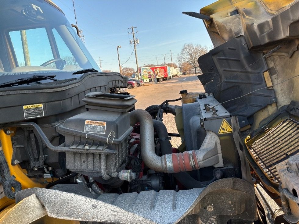 Flatbed Truck-Light and Medium Duty Trucks-International-2019-4300-Montgomery-AL-154,866\n\t\tmiles-$ 47,750 - Image 22