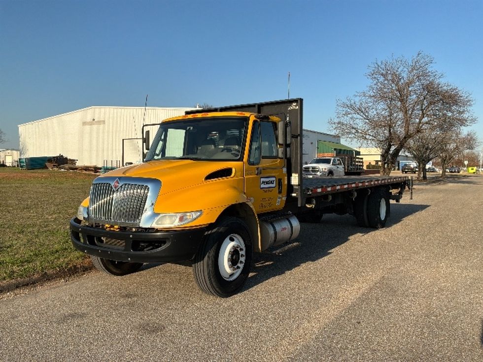 Flatbed Truck-Light and Medium Duty Trucks-International-2019-4300-Montgomery-AL-154,866\n\t\tmiles-$ 47,750 - Image 3