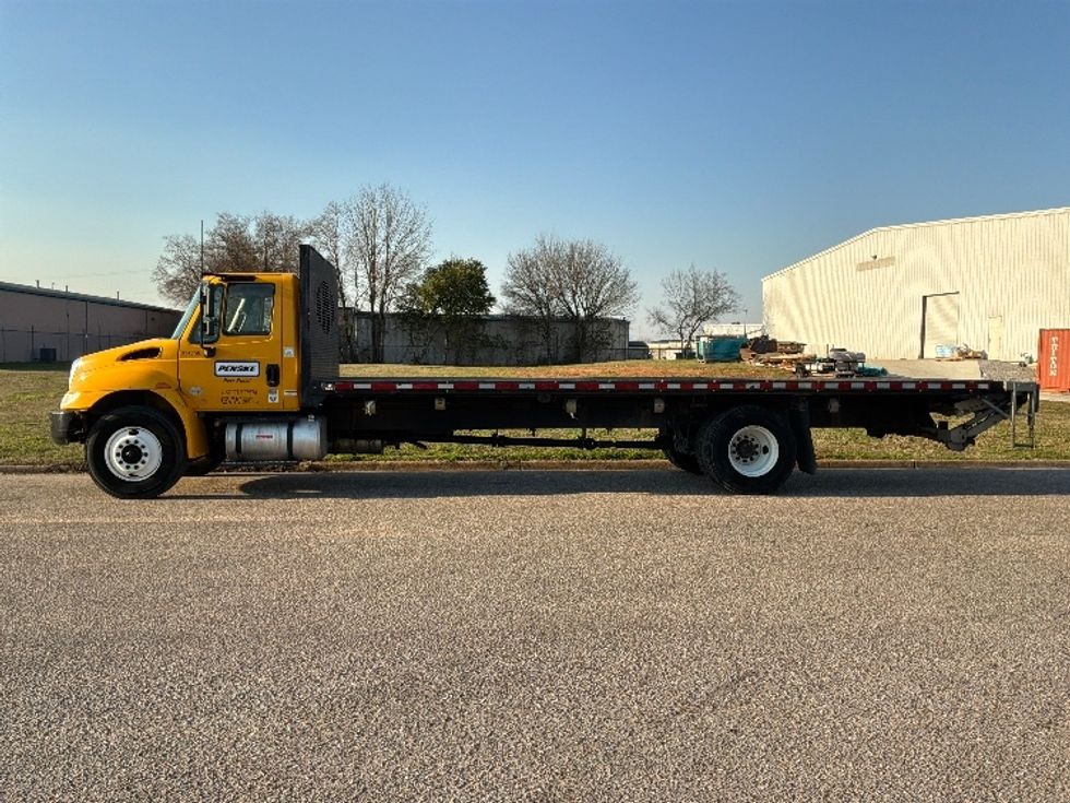 Flatbed Truck-Light and Medium Duty Trucks-International-2019-4300-Montgomery-AL-154,866\n\t\tmiles-$ 47,750 - Image 4