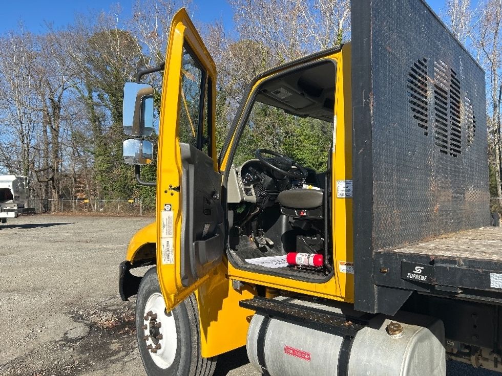 Flatbed Truck-Light and Medium Duty Trucks-International-2019-4300-Newport News-VA-60,543\n\t\tmiles-$ 54,500 - Image 14