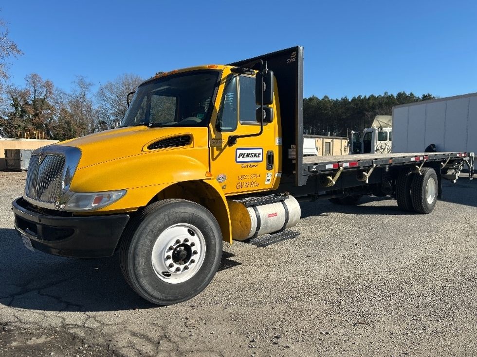 Flatbed Truck-Light and Medium Duty Trucks-International-2019-4300-Newport News-VA-60,543\n\t\tmiles-$ 54,500 - Image 3