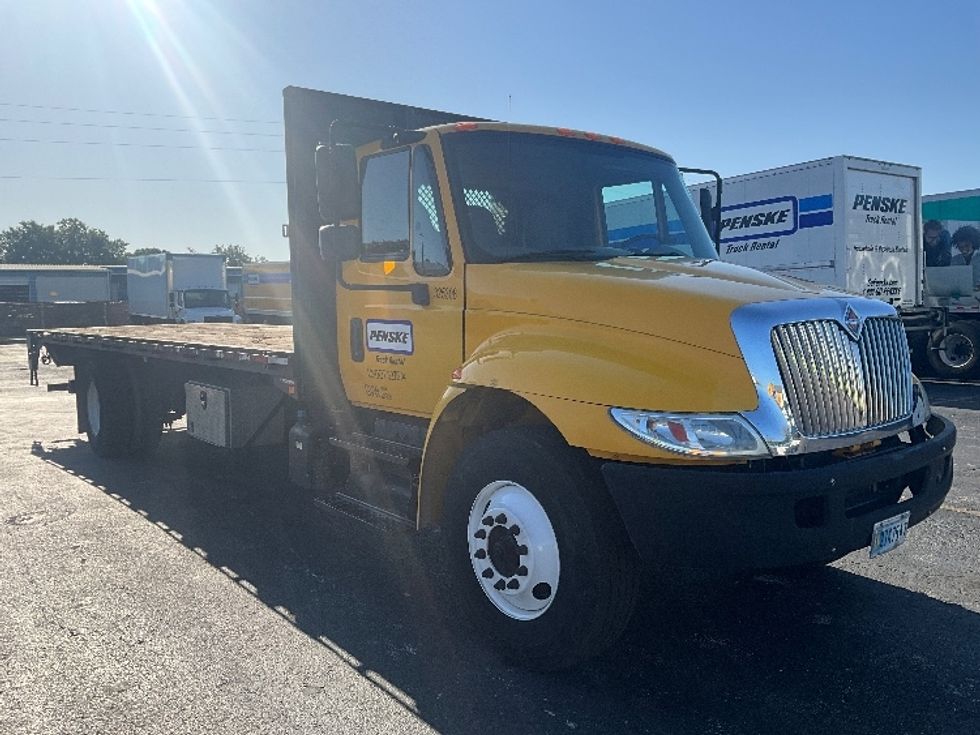 Flatbed Truck-Light and Medium Duty Trucks-International-2019-4300-Orlando-FL-170,612\n\t\tmiles-$ 45,750 - Image 1