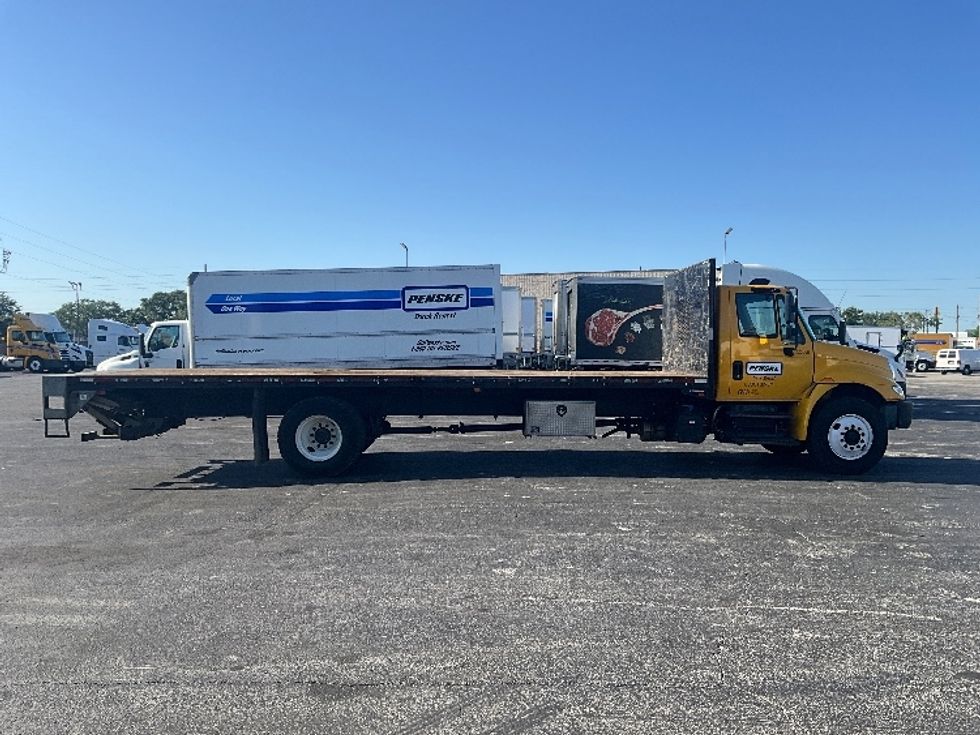 Flatbed Truck-Light and Medium Duty Trucks-International-2019-4300-Orlando-FL-170,612\n\t\tmiles-$ 45,750 - Image 15