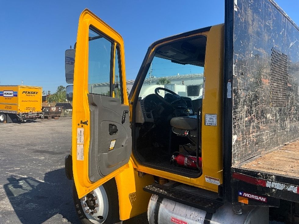 Flatbed Truck-Light and Medium Duty Trucks-International-2019-4300-Orlando-FL-170,612\n\t\tmiles-$ 45,750 - Image 16