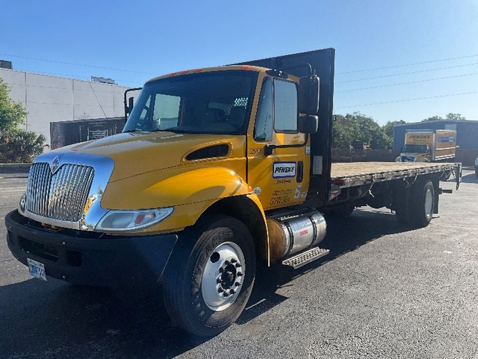 Flatbed Truck-Light and Medium Duty Trucks-International-2019-4300-Orlando-FL-170,612\n\t\tmiles-$ 45,750 - Image 3
