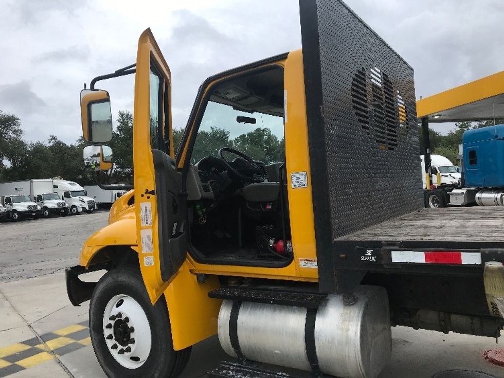 Flatbed Truck-Light and Medium Duty Trucks-International-2019-4300-Orlando-FL-182,887\n\t\tmiles-$ 45,750 - Image 16