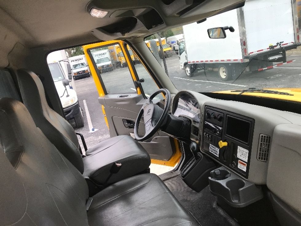 Flatbed Truck-Light and Medium Duty Trucks-International-2019-4300-Orlando-FL-182,887\n\t\tmiles-$ 45,750 - Image 22