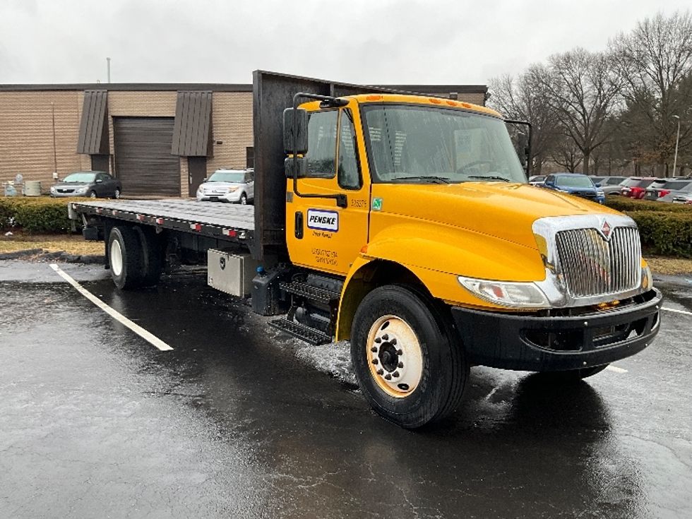 Flatbed Truck-Light and Medium Duty Trucks-International-2019-4300-Pottsville-PA-175,453\n\t\tmiles-$ 27,750 - Image 1