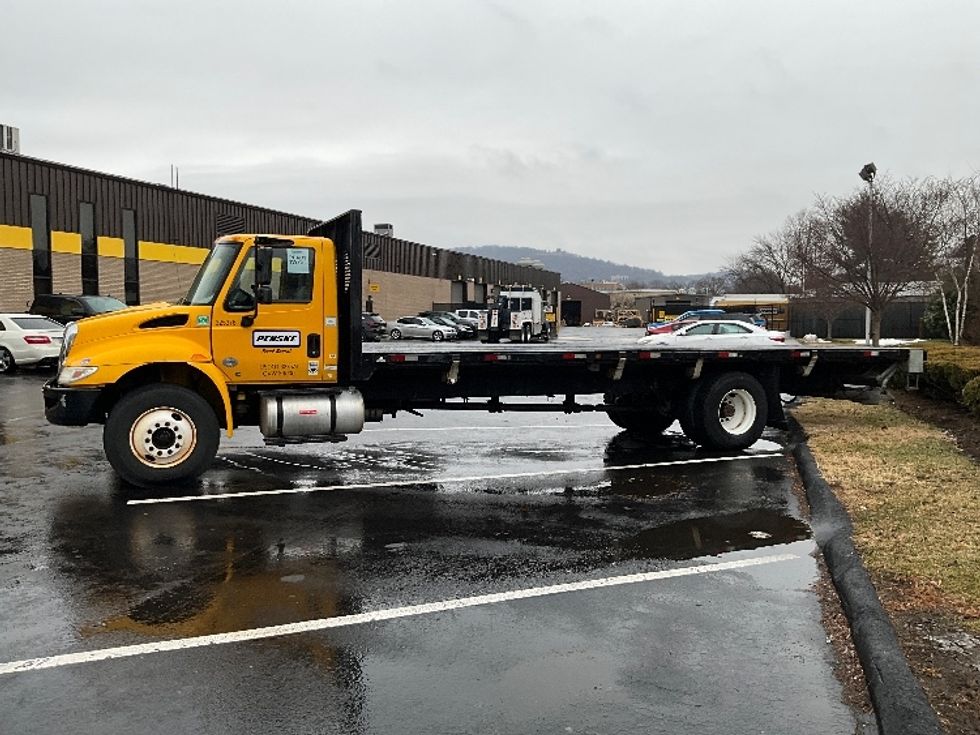 Flatbed Truck-Light and Medium Duty Trucks-International-2019-4300-Pottsville-PA-175,453\n\t\tmiles-$ 27,750 - Image 4