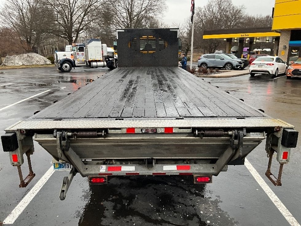 Flatbed Truck-Light and Medium Duty Trucks-International-2019-4300-Pottsville-PA-175,453\n\t\tmiles-$ 27,750 - Image 9
