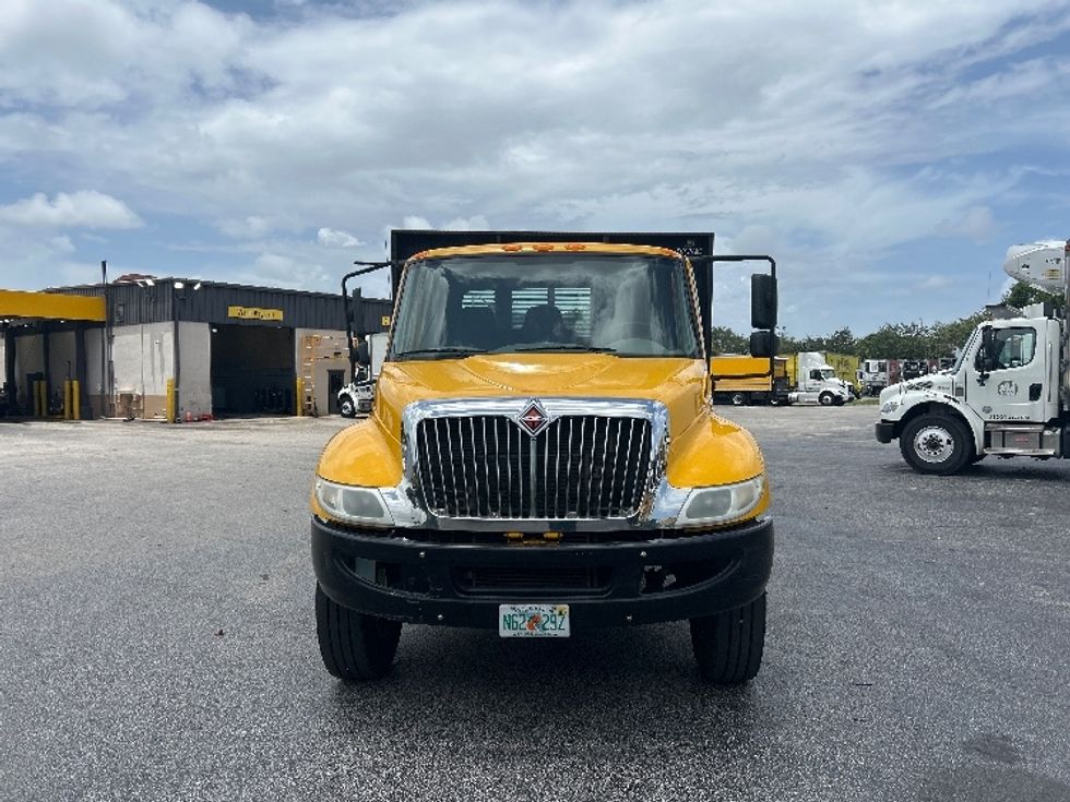Flatbed Truck-Light and Medium Duty Trucks-International-2019-4300-Riviera Beach-FL-151,537\n\t\tmiles-$ 31,750 - Image 2